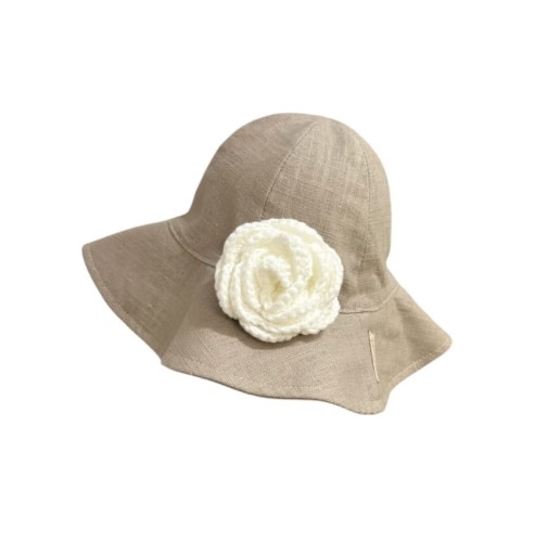 kapelusz lniany dla dziwewczynki dziergana róża.JPEG