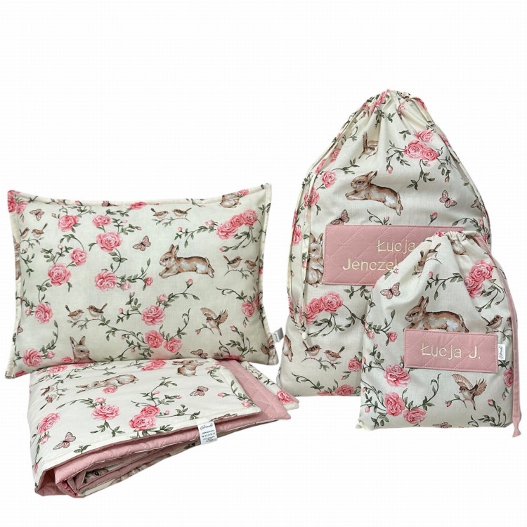 pościel do przedszkola lub żłobka dla dziewczynki zajączki