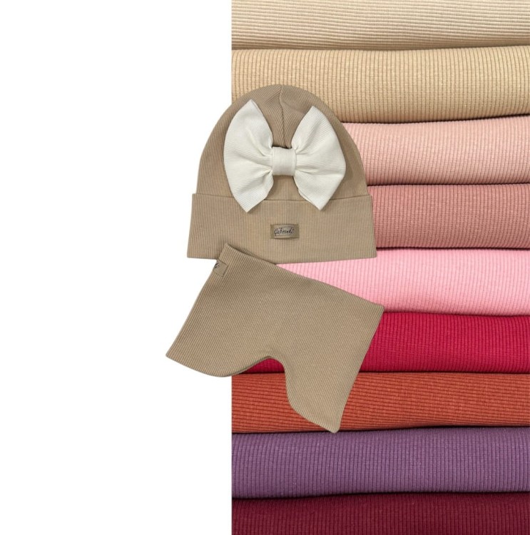 zestaw na wiosnę dla dziewczynki czapka z kokardą.JPG